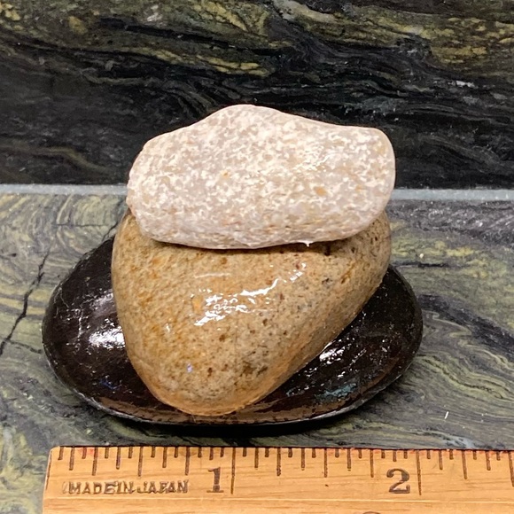 Balanced Stones Rock Art Hand Crafted Home Decor New - Picture 3 of 7